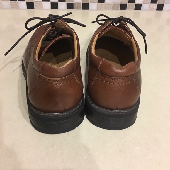 Mens  Brown Bass Shoes - Picture 5 of 8